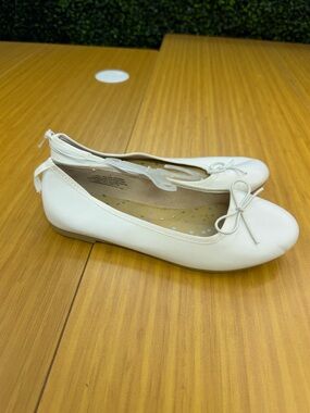 Girls' Youth Diana White Dress Ballet Flats Slip On Bow Front  Cat & Jack Sz 4